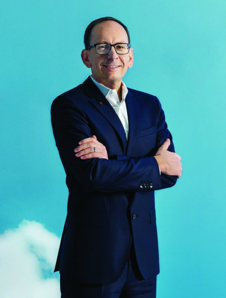 알렉산더 파비그 '포르쉐 개인화 및 클래식 부문' 부사장 18 알렉산더 파비그 ‘포르쉐 개인화 및 클래식 부문’ 부사장