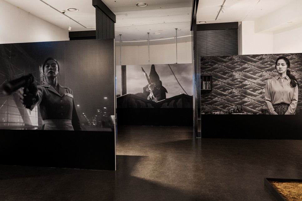 영화 〈아가씨〉 히데코의 방에는 왜 푸른빛이 감돌까? 프로덕션 디자인의 세계 6 01 인트로 01