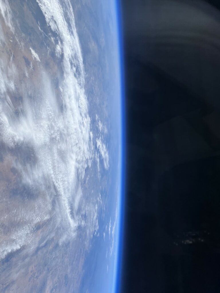 우주 정거장 레스토랑 콘셉트의 공간, 스페이스 220 5 05 9