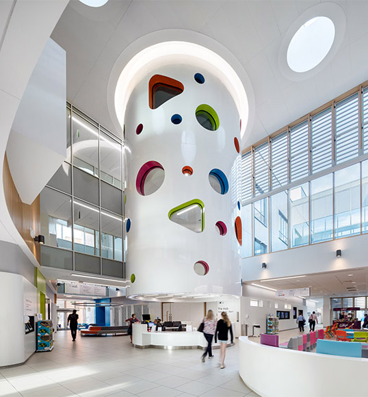 색의 경쾌함이 느껴지는 디자인 7 07 6