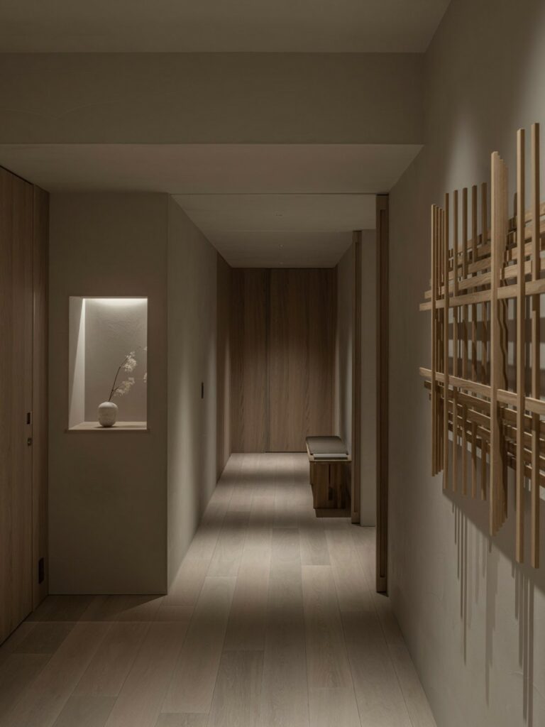 게이지 아시자와 디자인의 도심 속 미니멀리즘 하우스 11 11 1