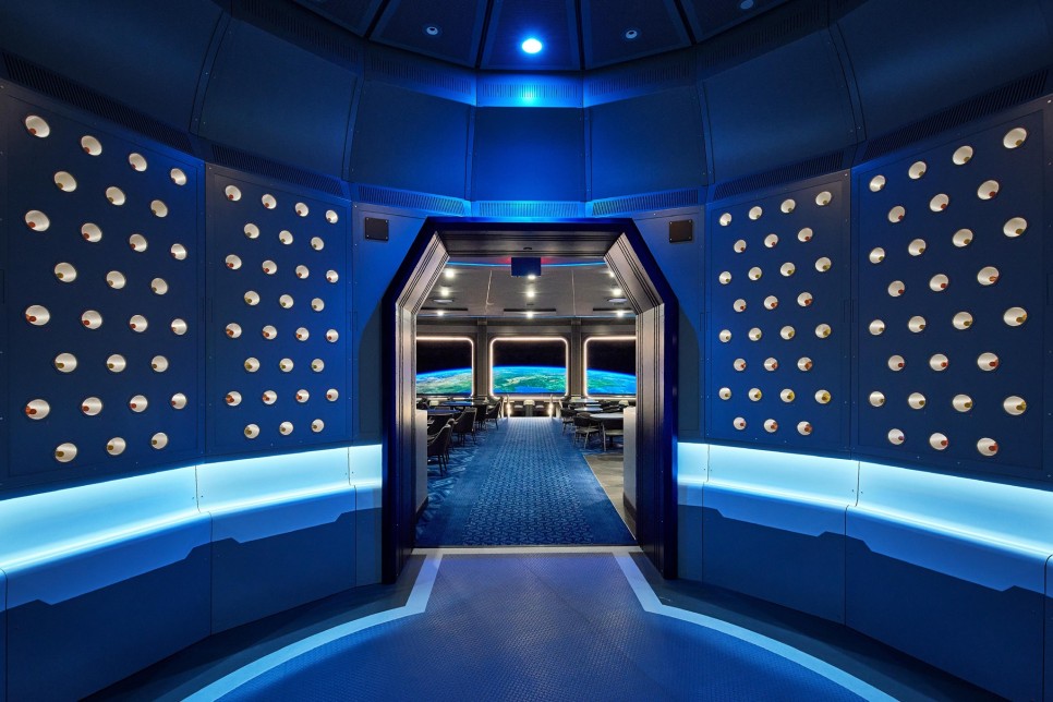 우주 정거장 레스토랑 콘셉트의 공간, 스페이스 220 13 13 8