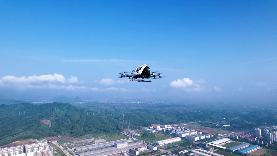 하늘을 달리는 택시, 곧 현실이 될까? 13 14