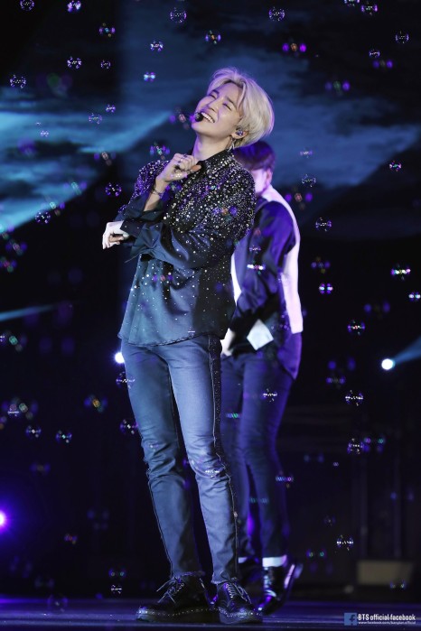 BTS·아이유·에스파… 수많은 아이돌이 거쳐간 디자이너, 데니쉐르 바이 서승연 ② 1 15 10