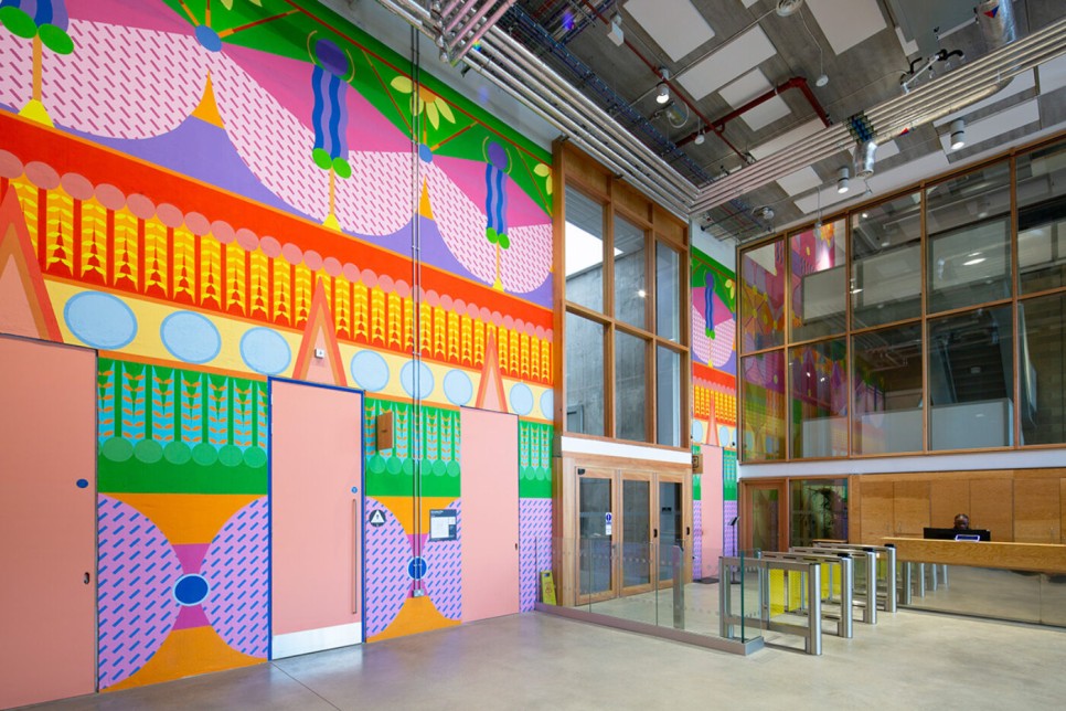 색의 경쾌함이 느껴지는 디자인 18 18 3