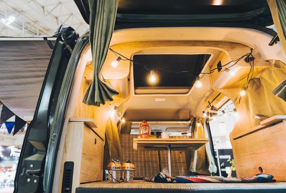 20세기의 빈티지한 매력을 가진 아웃도어 자동차들 4 20세기의 빈티지한 매력을 가진 아웃도어 자동차들 1