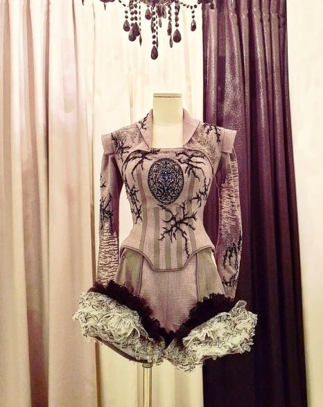 BTS·아이유·에스파… 수많은 아이돌이 거쳐간 디자이너, 데니쉐르 바이 서승연 ② 7 21 4