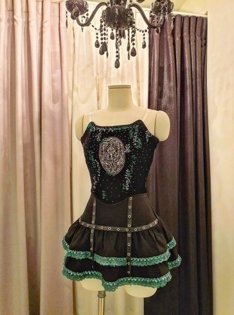 BTS·아이유·에스파… 수많은 아이돌이 거쳐간 디자이너, 데니쉐르 바이 서승연 ② 8 22 4