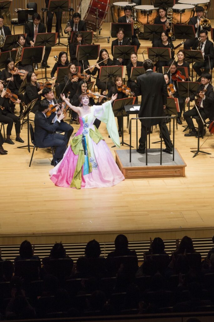 BTS·아이유·에스파… 수많은 아이돌이 거쳐간 디자이너, 데니쉐르 바이 서승연 ② 9 23 4