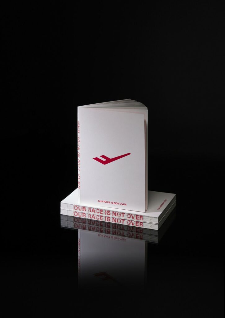 프로-스펙스 브랜드북 <우리의 레이스는 끝나지 않았다> 1 230315 프로스펙스 아트북 29399 복사