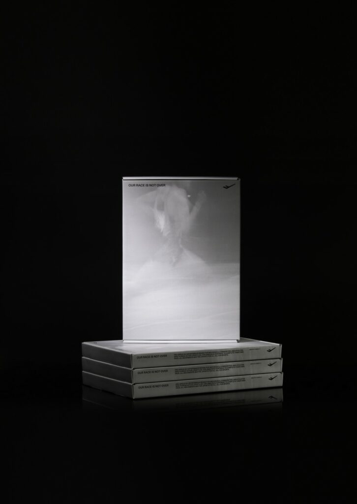 프로-스펙스 브랜드북 <우리의 레이스는 끝나지 않았다> 17 230315 프로스펙스 아트북 29448 복사 2