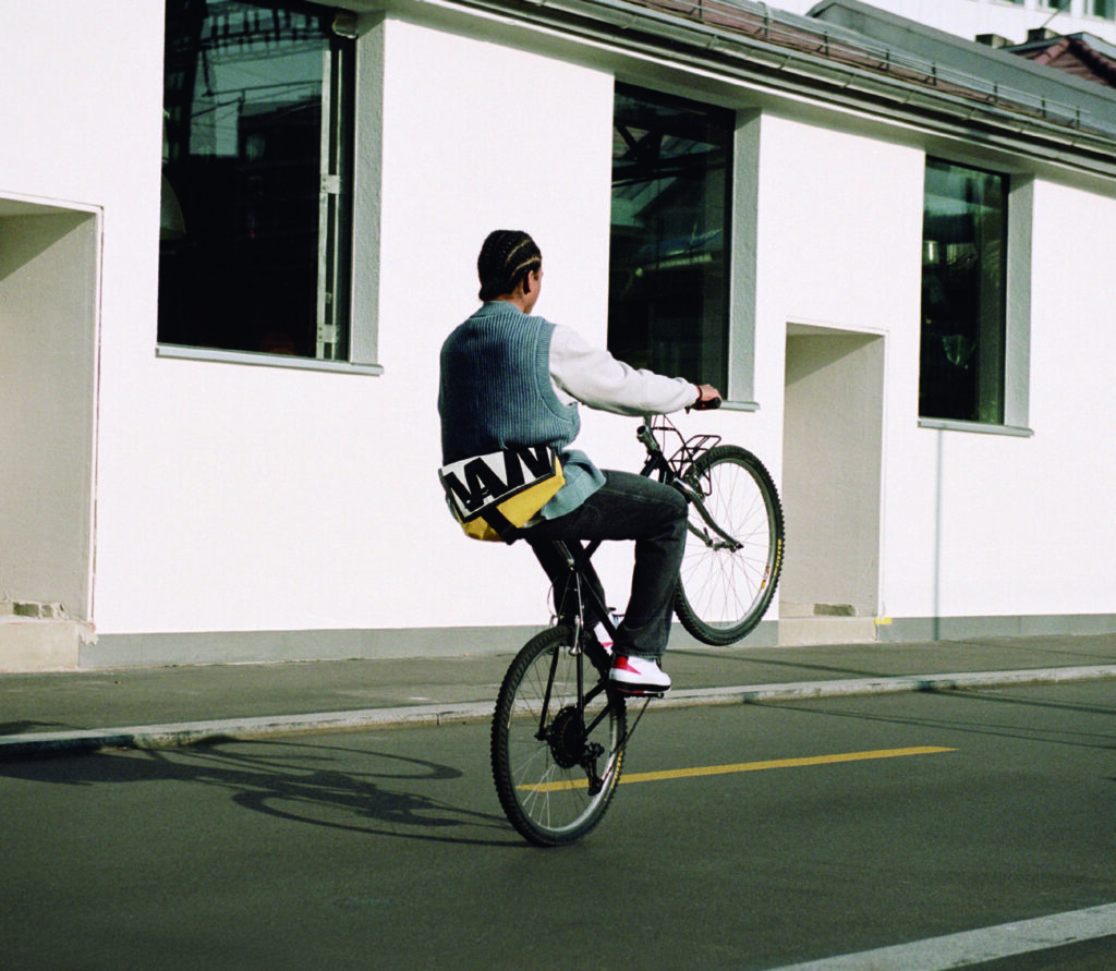 스위스 디자인의 DNA, 네 가지 키워드 6 230324000000253 O