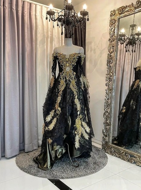 BTS·아이유·에스파… 수많은 아이돌이 거쳐간 디자이너, 데니쉐르 바이 서승연 ① 4 4 14