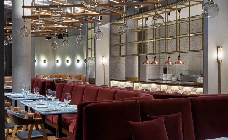 레트로풍 시네마가 있는 폴란드의 부티크 호텔 10 N3Y2GboethAiD6V3VSQh7d 768 80.jpg