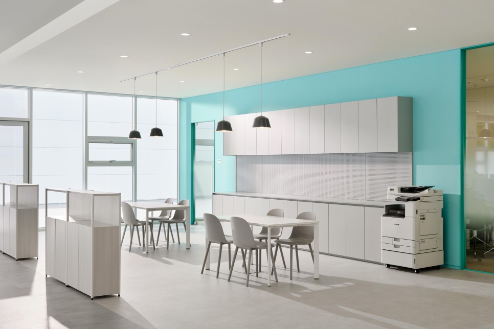 그릭요거트 브랜드 '요즘'의 신사옥은 어떤 모습일까? 13 OA공간 1 min