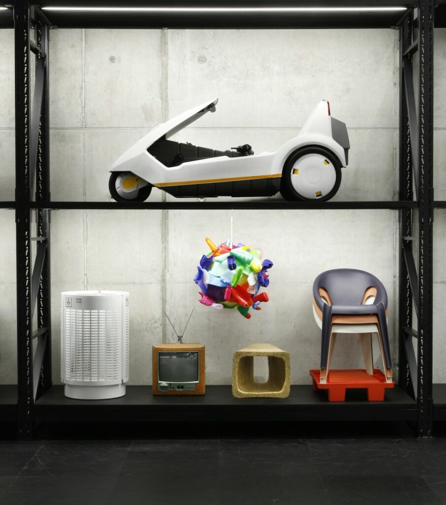 디자인 전시장이 된 박물관 창고, 전시 <X-D-E-P-O-T> 4 X D E P O T Shelf sustainability detail Photo Patrizia Hamm