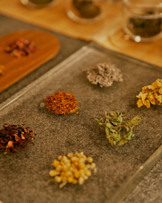 향에 취하고 음에 매료되는 곳, 티 에디트 ② 7 resizeBTP03955