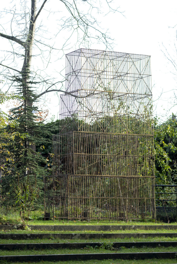 까르띠에 현대미술재단 〈건축가의 숨〉전 3 4 까르띠에 현대미술재단 스튜디오 뭄바이 비조이 자인 전시 cMarc Domage 3