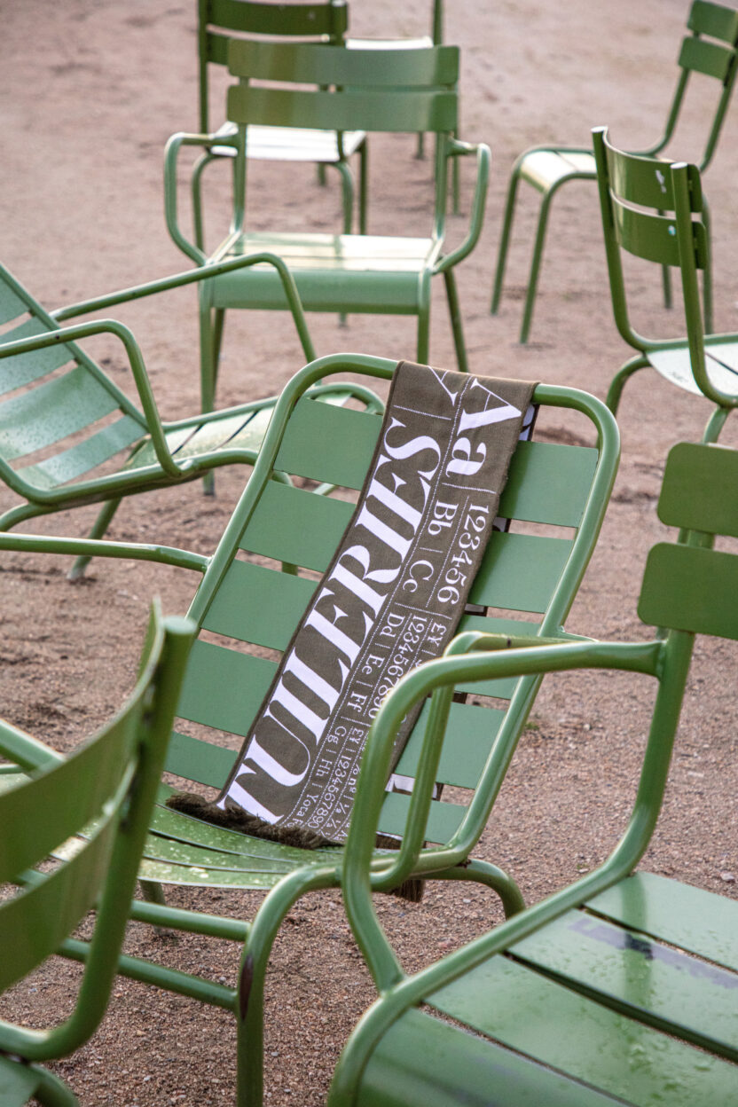 내 방으로 들어온 파리의 커스텀 서체, 요타 폰트 2 092A5547