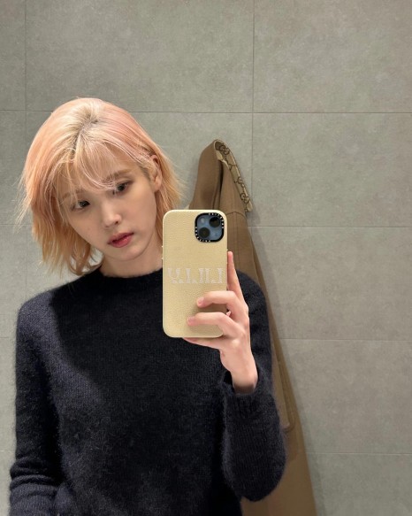 봄빛이 내린다! 예쁨이 넘치는 올해의 키 컬러 6 5 1 16