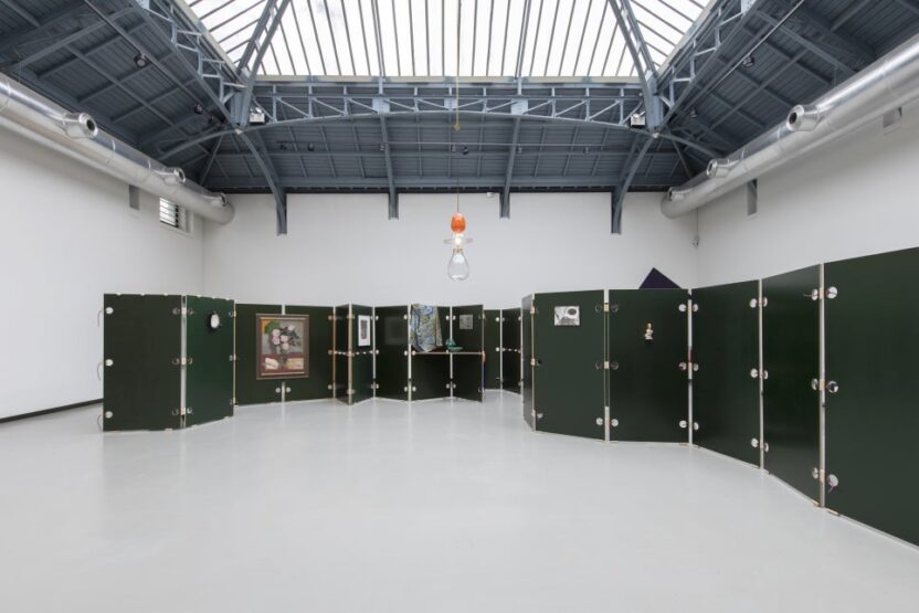 에르메스 재단 `라 베리에흐´의 네 번째 전시, 〈EME E DAMES MESSEUR〉 1 1 8