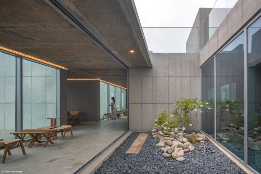 건축가의 손길 닿은 자연 속 카페 3 13 13 6