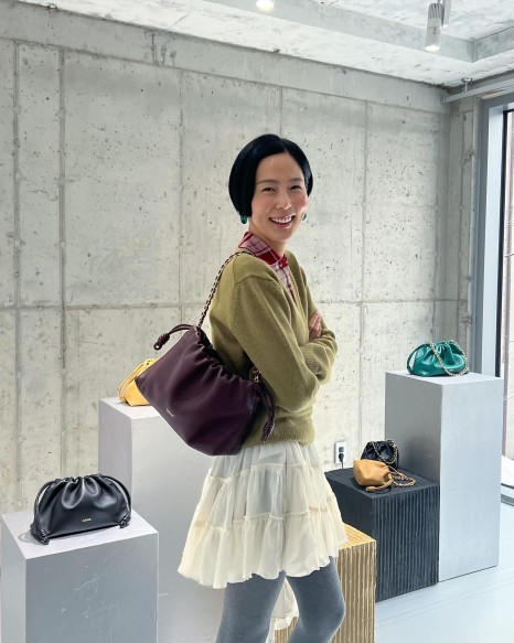 봄빛이 내린다! 예쁨이 넘치는 올해의 키 컬러 6 22 18 4