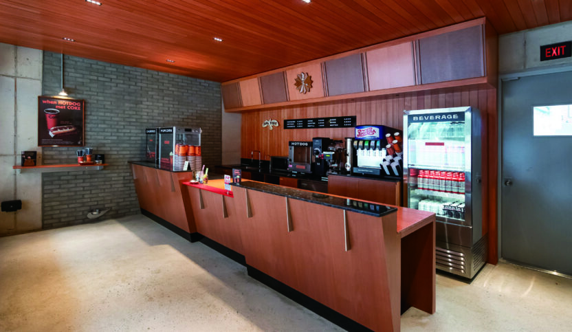 이야기를 파는 디자이너의 영화관, 무비랜드 6 240328000000308 O 1