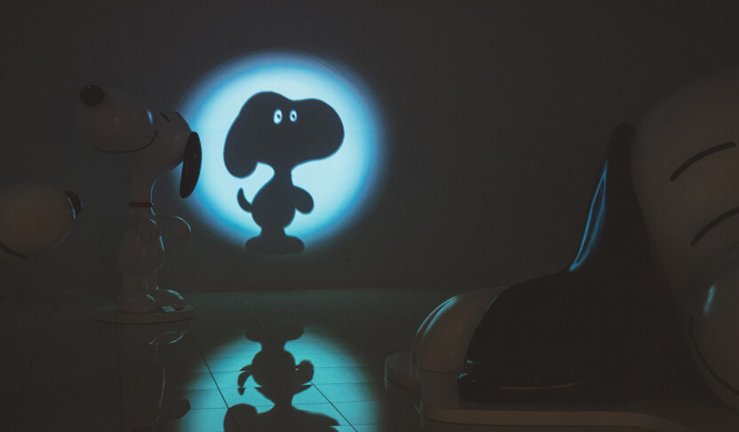 2024년 놓치지 말아야 할 디자인 플레이스 5 3 하이라이트로 손꼽히는 전시장 '스누피 룸'에는 영상, 조명, 음악을 더한 몰입형 콘텐츠를 새롭게 선보인다.