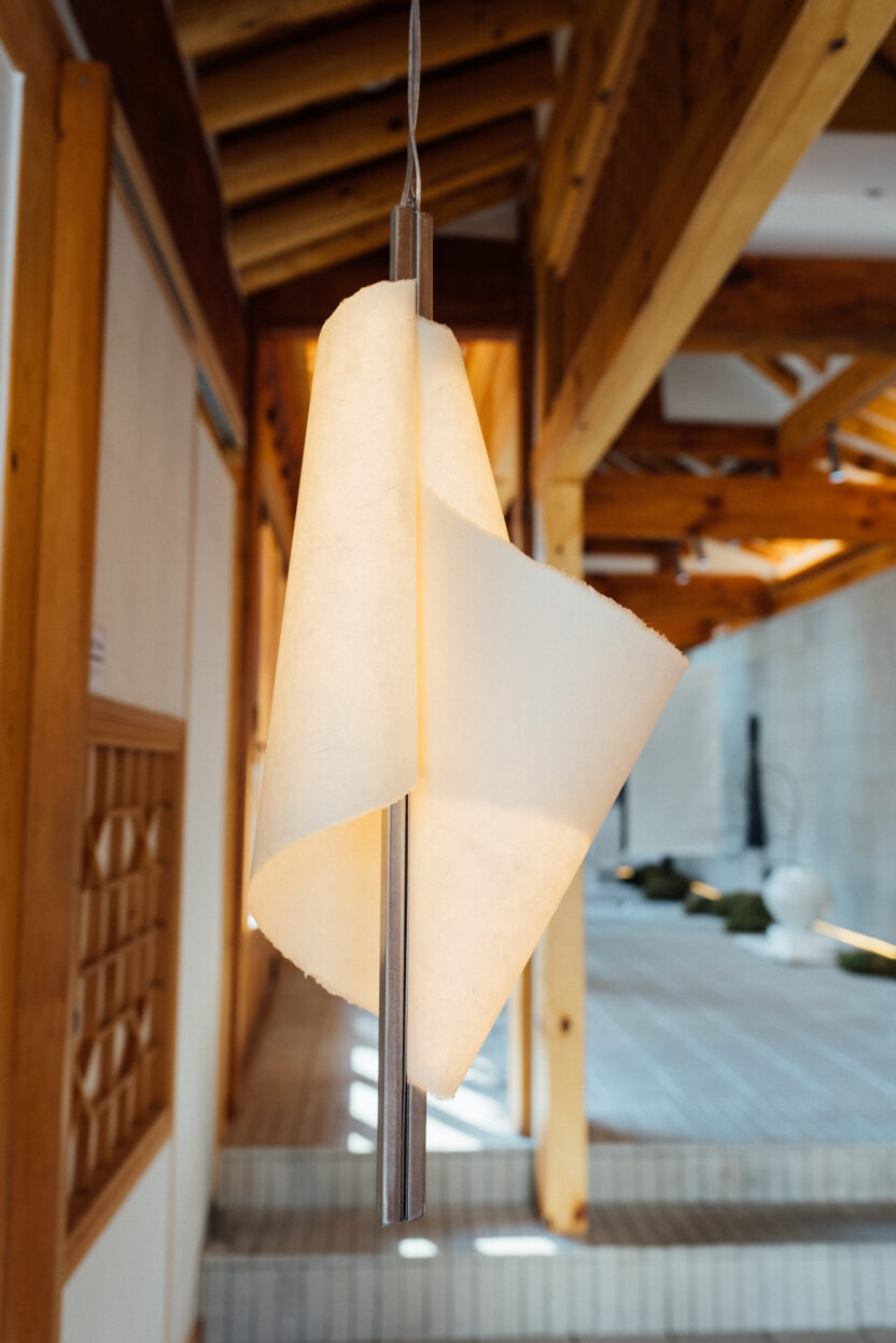 공공한옥 서촌라운지에서 만나는 한지 공예의 재해석 18 DSC01174