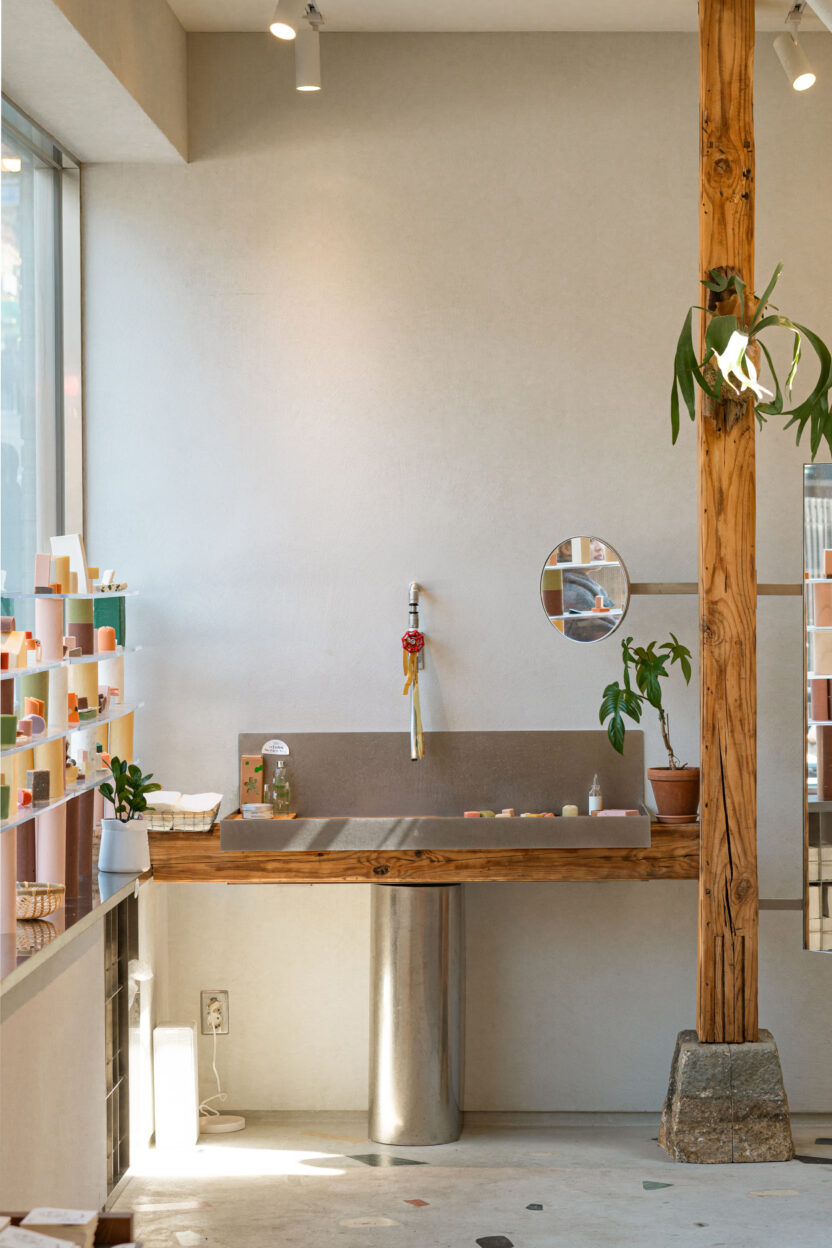 한아조 비누 작업자들이 보이는 공간 디자인 16 DSC02521