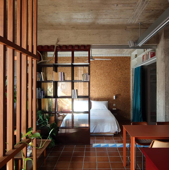 지하와 반지하를 멋진 주거 공간으로 바꾼 세계의 집 5 7 Ilioupoli Apartment 1