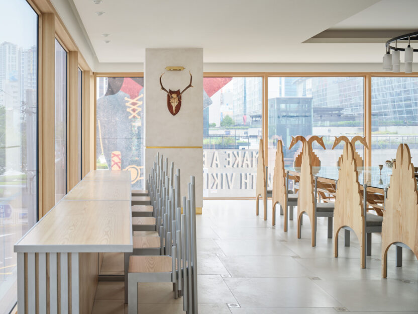 원조 어묵 브랜드에서 씨푸드 버거집까지, 삼진어묵 박용준 대표 9 VIKEN HUS 005