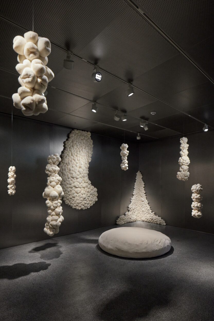 섬유공예작가 인영혜, 울퉁불퉁한 덩어리의 정체를 말하다 6 resize 20 바이 파운드리 서울 전경 이미지 c 파운드리 서울 photo by 노경