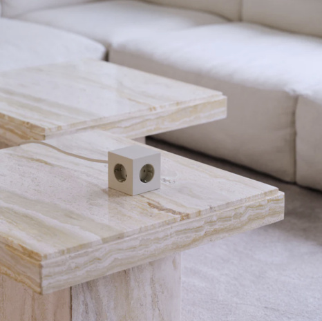 컬러가 돋보이는 새로운 리빙 아이템 4 15 아볼트 스퀘어 1