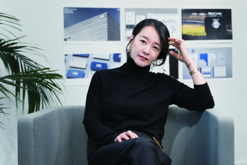 엔씨소프트 윤송이 사장·CSO 1 엔씨소프트 윤송이 사장 1 저해상