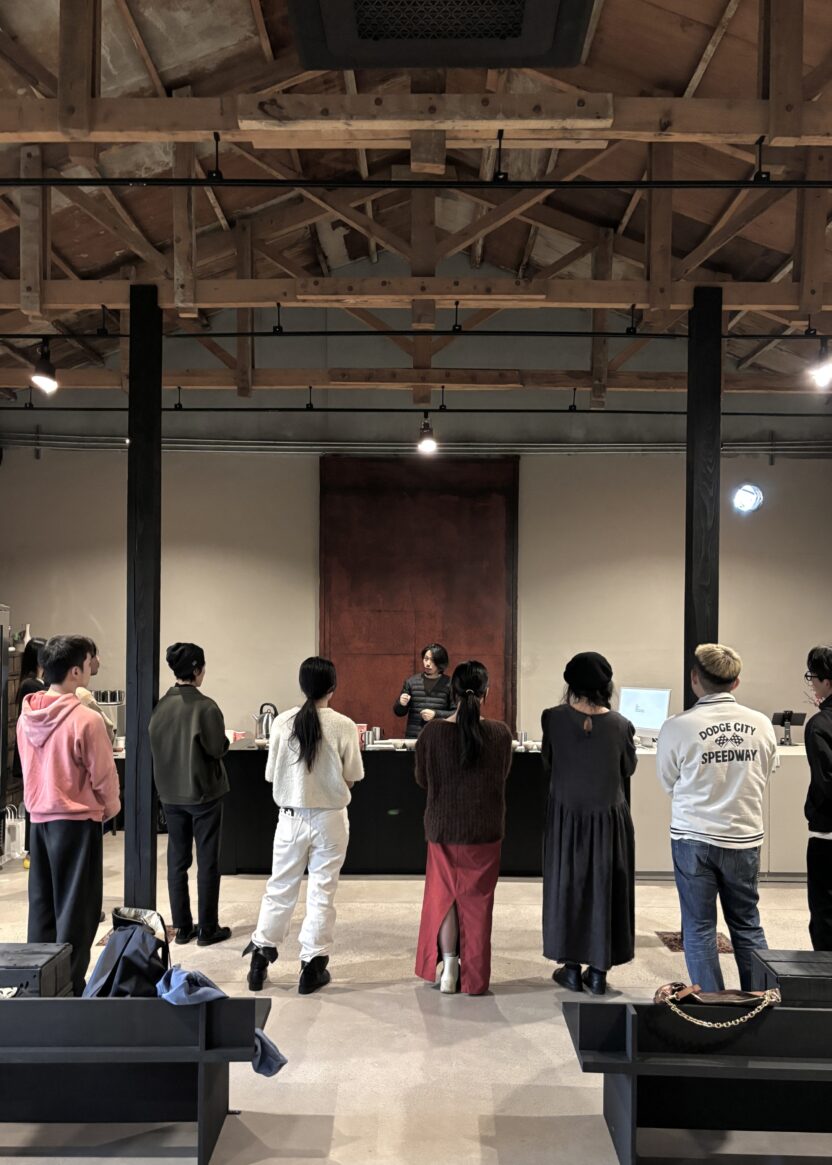 지구를 아끼는 마음으로 취향을 탐미하는 곳, 점 jeom 14 13