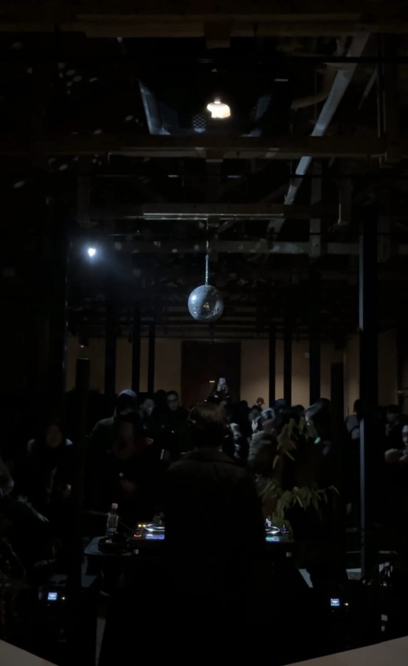 지구를 아끼는 마음으로 취향을 탐미하는 곳, 점 jeom 16 15 2