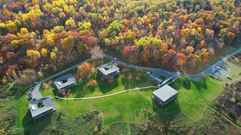 미술관에서 만난 한국 1세대 조경가 15 23 원다르마센터 가을 전경 2022. 원다르마센터 제공