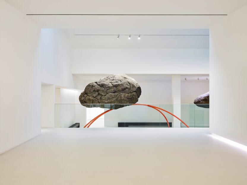 화담숲의 새로운 복합문화공간, 화담채 7 6 화담채 본채 이태수 스톤컴포지션039