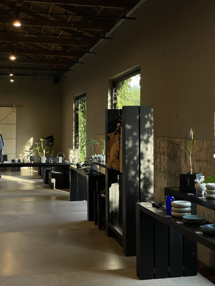 지구를 아끼는 마음으로 취향을 탐미하는 곳, 점 jeom 10 9