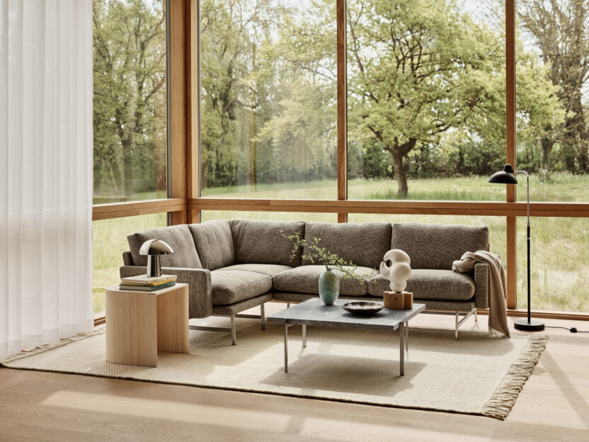 프리츠한센의 150년 디자인 헤리티지, 크리에이티브 디렉터 마리 루이스 회스트보 14 FH Lissoni Sofa PL114 Moss 015 PK61 Grey White Taburet Pine Night Owl Polished steel 2