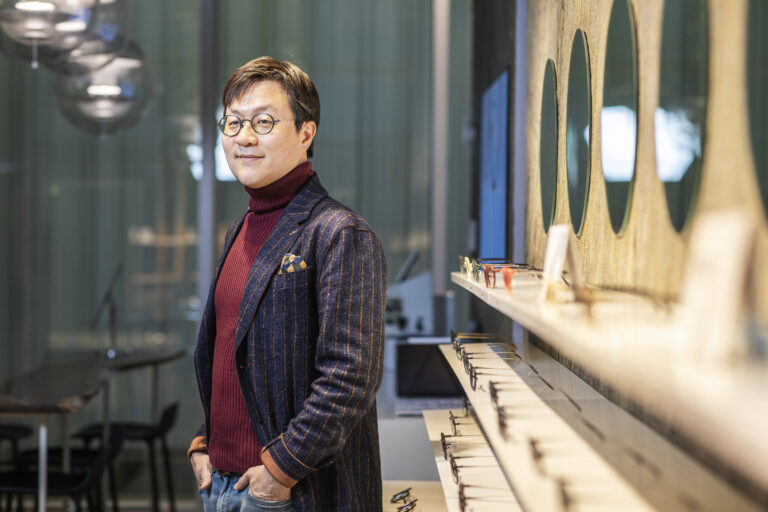 CES가 주목한 퍼스널 아이웨어, 브리즘 박형진 대표 23 CES가 주목한 퍼스널 아이웨어, 브리즘 박형진 대표