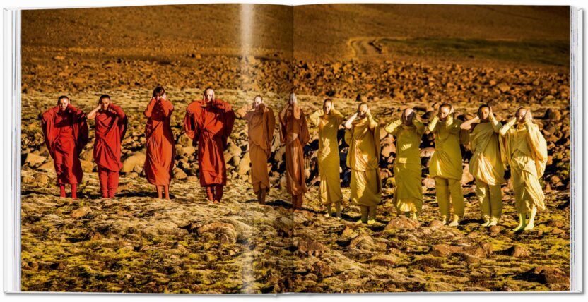 이세이 미야케의 삶과 작품 세계를 담은 화보집 〈Issey Miyake〉 14 MIYAKE 2ND EDITION VA INT OPEN001 142 143 08078 1