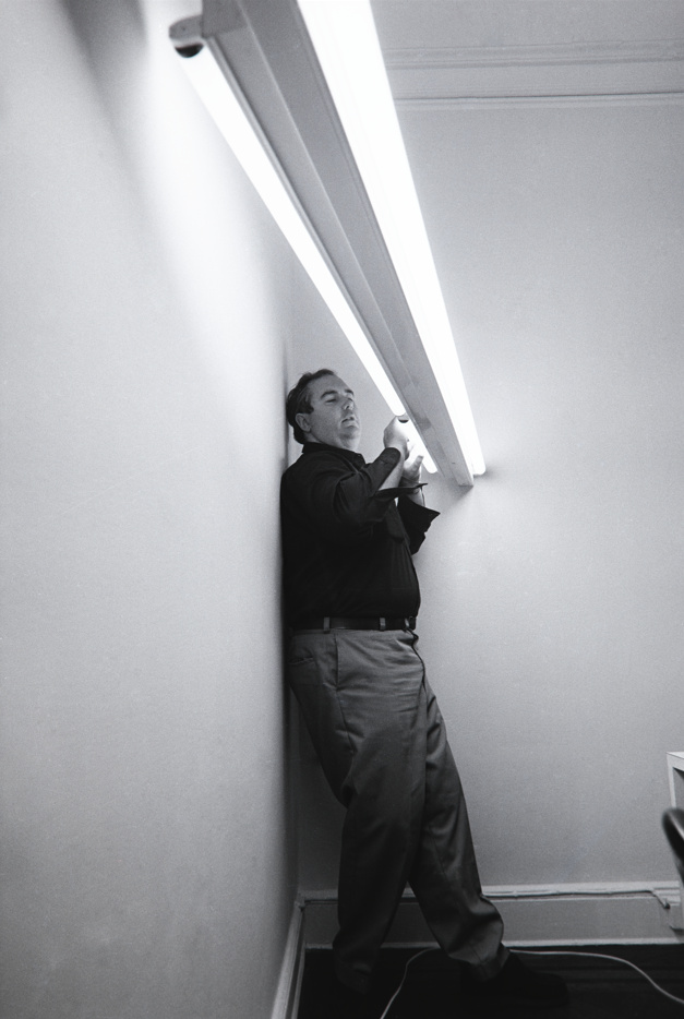 형광등이 빛의 예술이 되기까지 1 effwewf