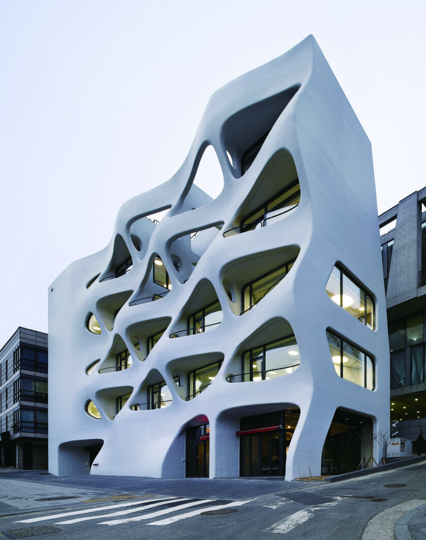 산업적 공예를 디자인하는 건축가 김찬중 4 140828000000925 O 1