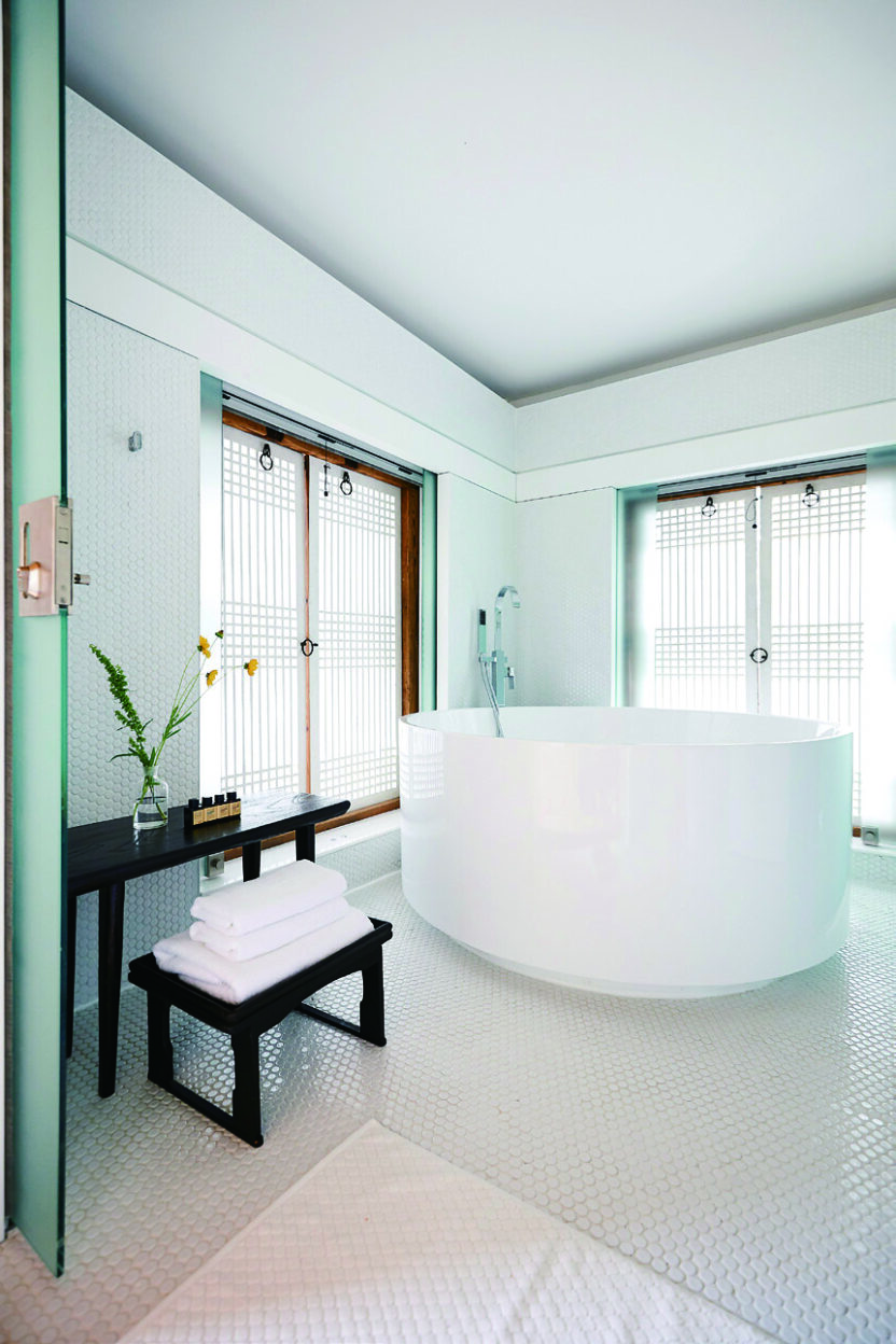 산업적 공예를 디자인하는 건축가 김찬중 7 140828000000928 O