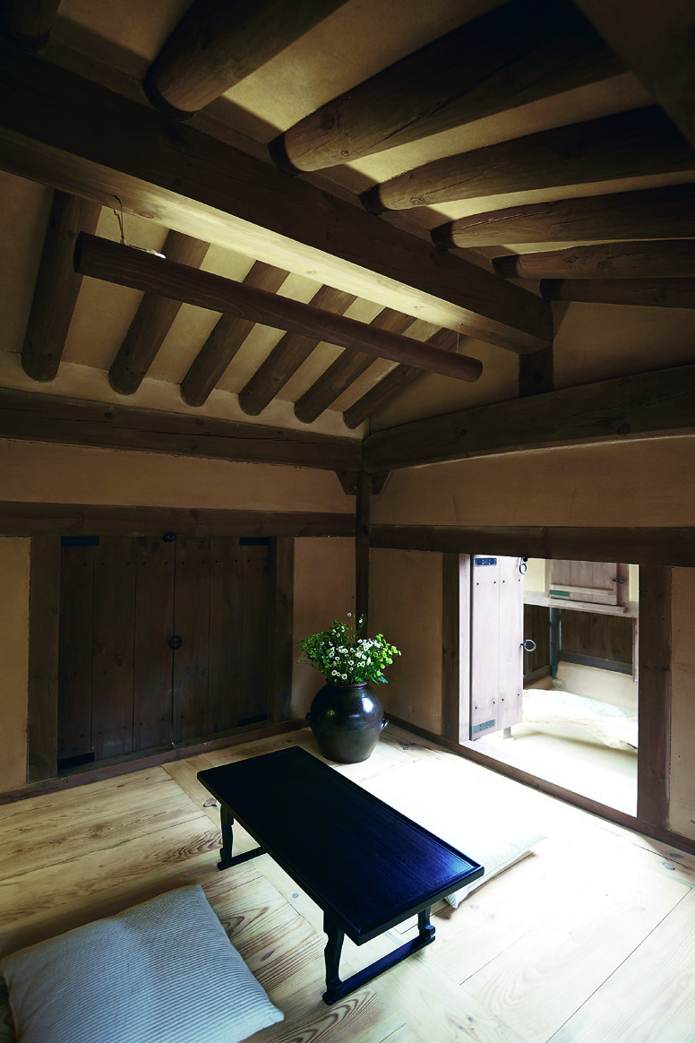 산업적 공예를 디자인하는 건축가 김찬중 8 140828000000931 O