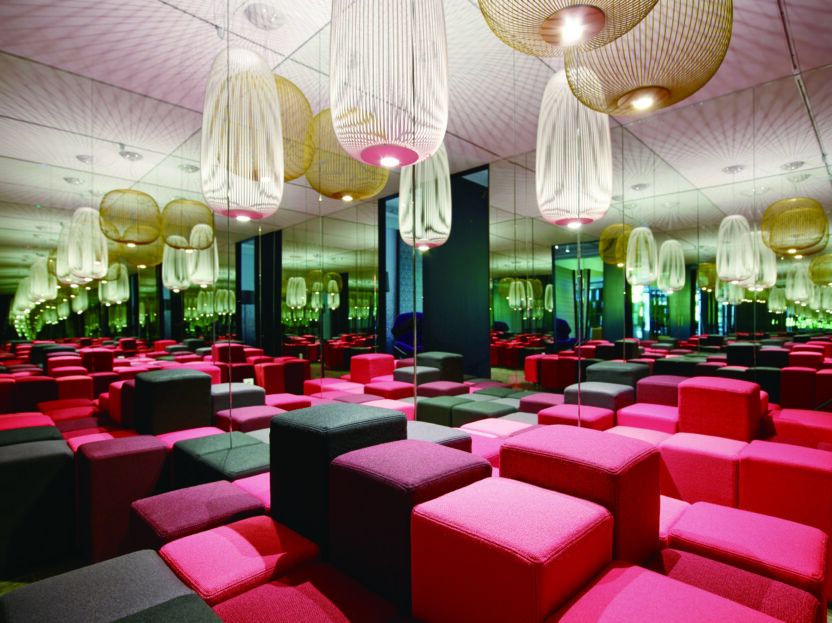 이탈리아 가구계의 타고난 디자인 감별사, 파트리치아 모로소 2 151028000000080 O