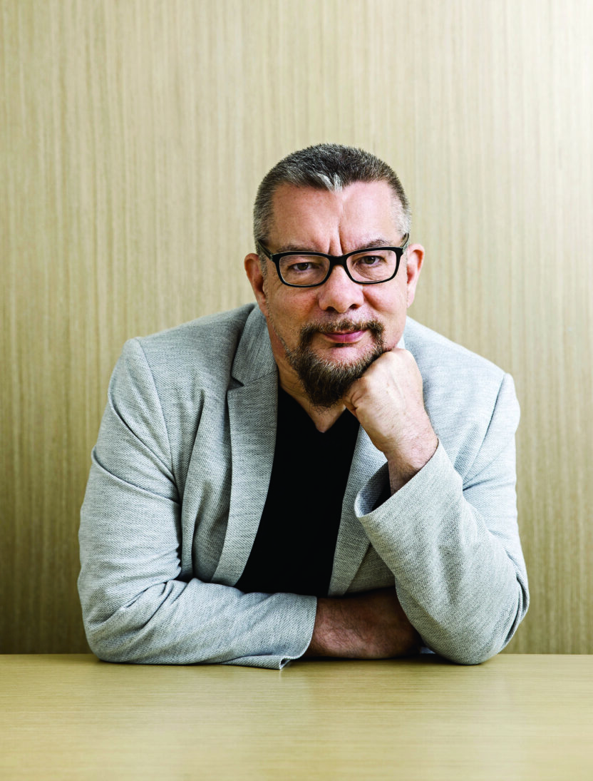 그래픽 디자이너들의 구루 네빌 브로디 Neville Brody 1 170727000000383 O